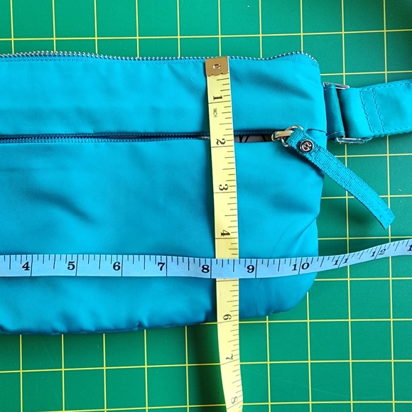 LULULEMON Travel Pooch Fanny Pack - Picture 10 of 11